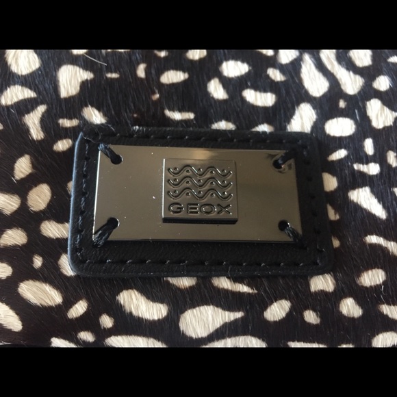 NWT GEOX b&w pochette clatch handbag - Picture 2 of 5